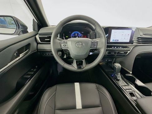 Certified 2025 Toyota Camry SE w/ Convenience Package image 21