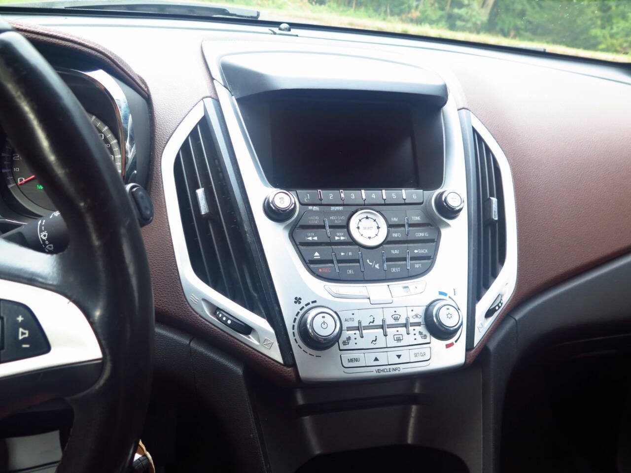 Used 2011 GMC Terrain SLT w/ Cargo Package FWD image 10
