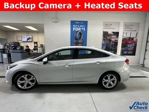 Used 2017 Chevrolet Cruze Premier image 5