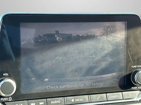 Used 2022 Nissan Rogue SV image 27