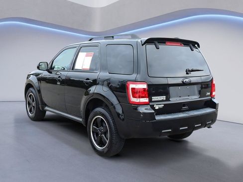 Used 2010 Ford Escape XLT AWD/4WD image 4
