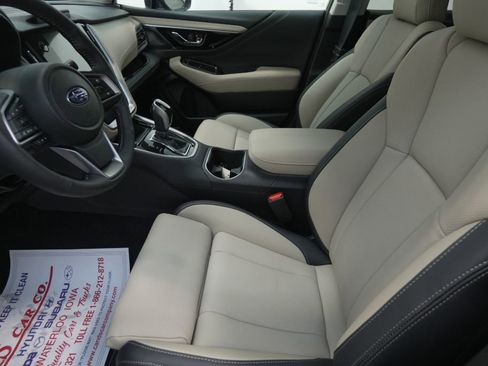 Used 2025 Subaru Outback Limited image 23