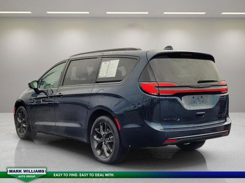 Used 2022 Chrysler Pacifica Limited w/ S Appearance Package image 6
