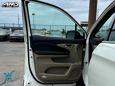 Used 2018 Honda Pilot Elite image 12