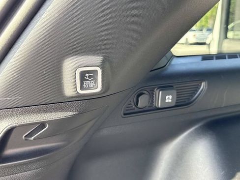 Used 2025 Jeep Grand Cherokee Limited w/ Luxury Tech Group II AWD/4WD image 35