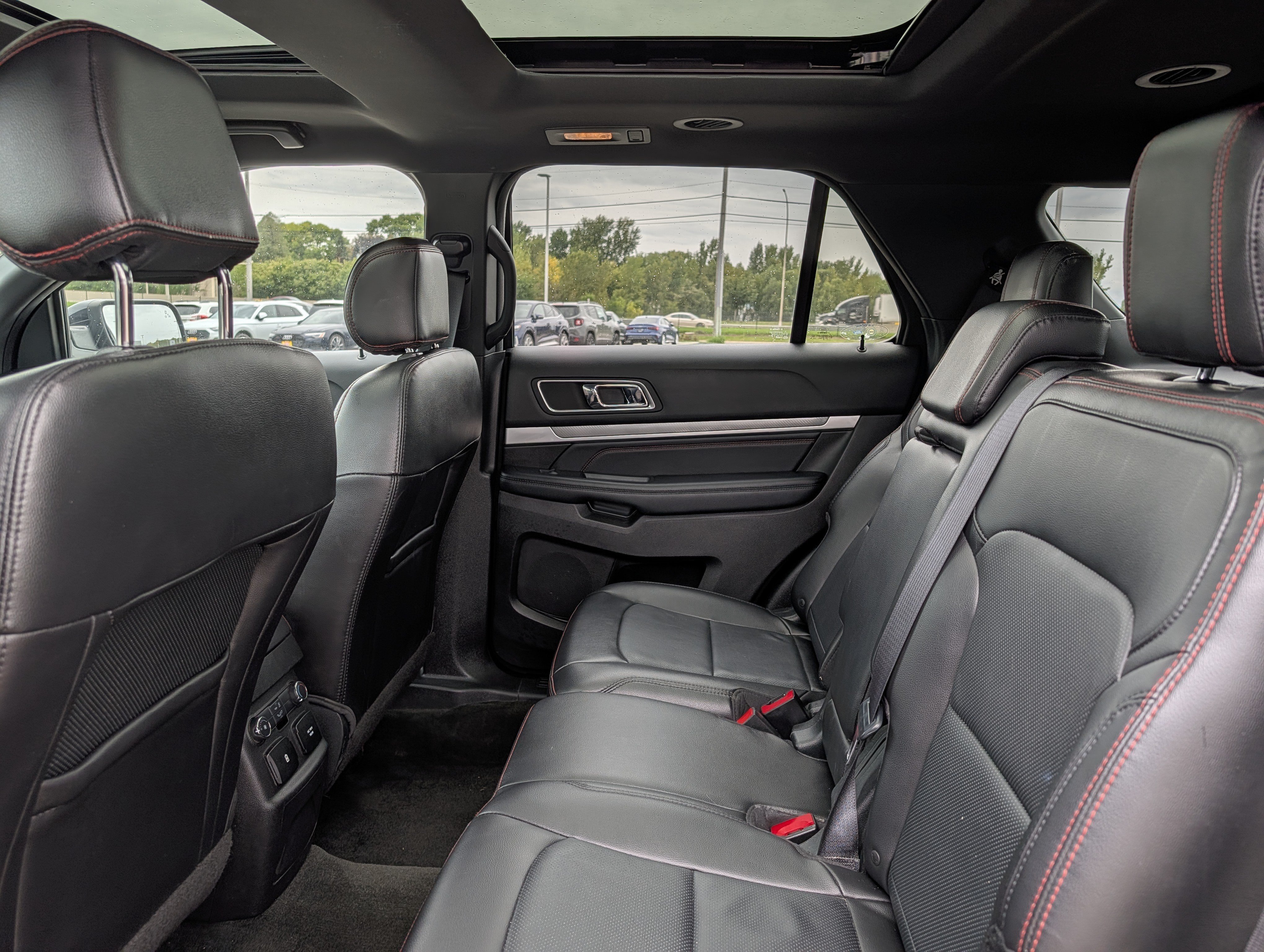 Used 2017 Ford Explorer Sport w/ Equipment Group 401A AWD/4WD image 21
