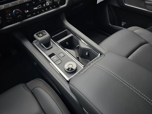 New 2026 Nissan Pathfinder SL AWD/4WD image 17
