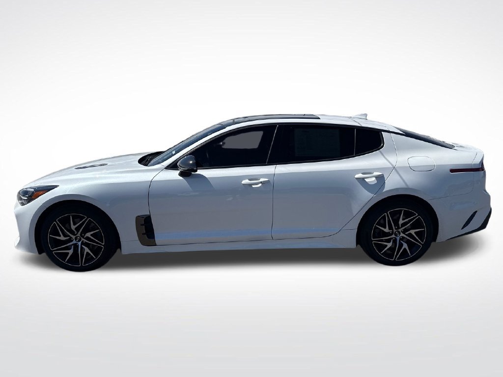 Used 2022 Kia Stinger GT-Line w/ Sun & Sound Package AWD/4WD image 2