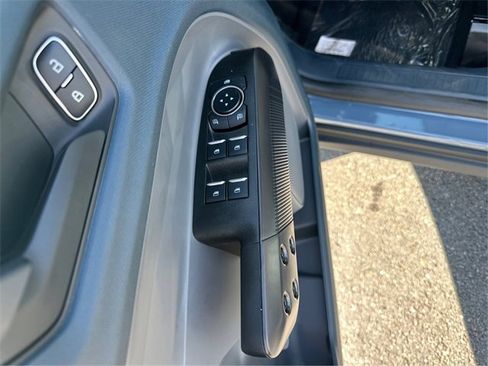 New 2025 Ford Maverick Lariat w/ Black Appearance Package image 25