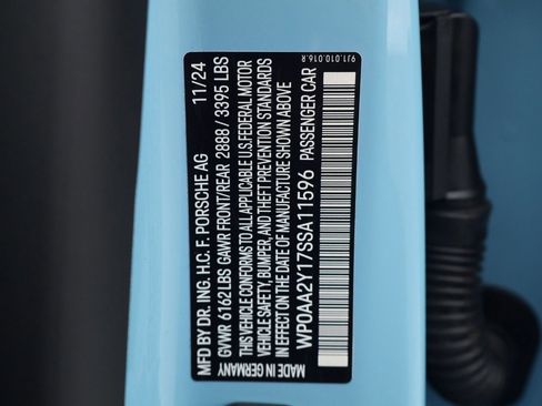 Certified 2025 Porsche Taycan image 27