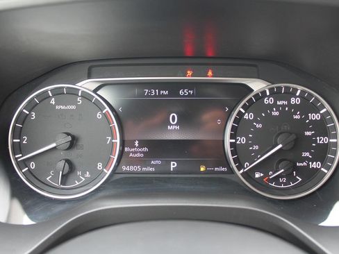 Used 2021 Nissan Rogue SV AWD/4WD image 27
