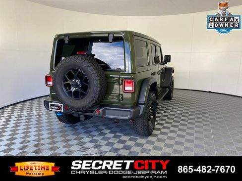 Used 2024 Jeep Wrangler Unlimited AWD/4WD image 7