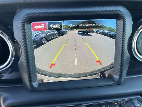 Used 2023 Jeep Wrangler Unlimited Rubicon 392 w/ Trailer Tow Package AWD/4WD image 30