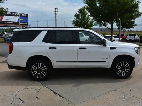 Used 2024 GMC Yukon AT4 w/ AT4 Premium Plus Package AWD/4WD image 4