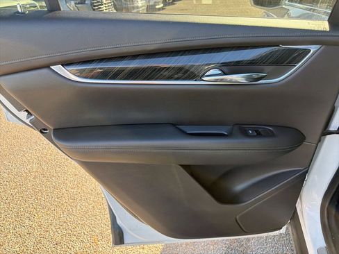 Used 2020 Cadillac XT6 Premium Luxury image 15