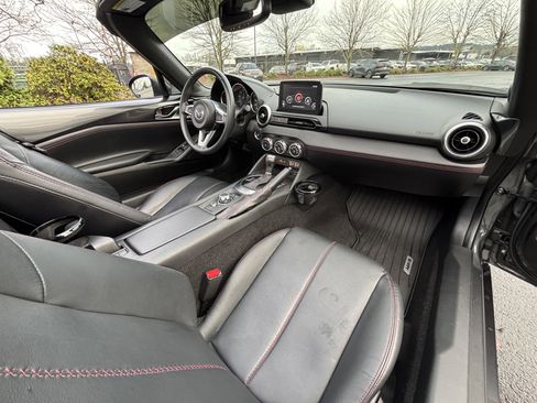 Used 2019 MAZDA MX-5 Miata RF Grand Touring image 13