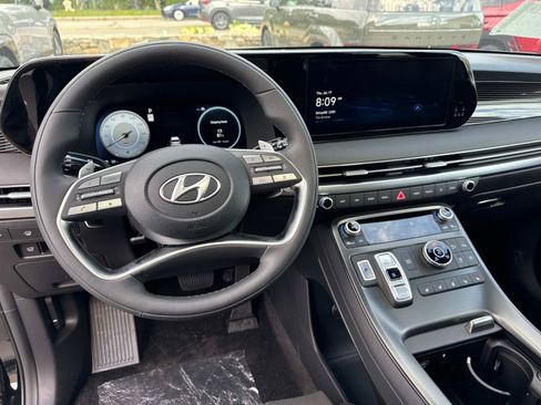 Certified 2025 Hyundai Palisade Calligraphy AWD/4WD image 9