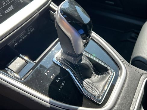 Certified 2025 Subaru Outback Limited image 39