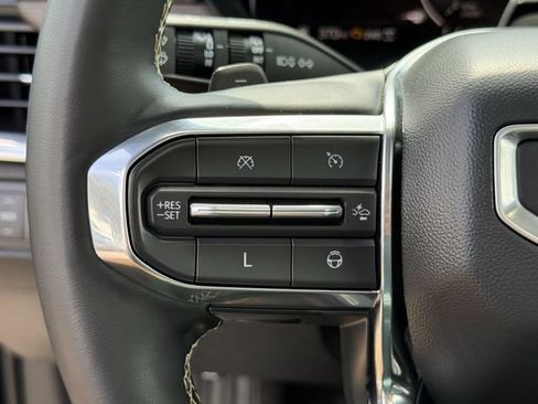 Used 2024 GMC Acadia Denali w/ Super Cruise Package AWD/4WD image 17