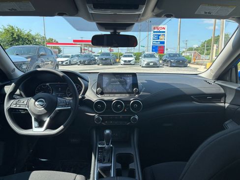 Used 2025 Nissan Sentra SV FWD image 30