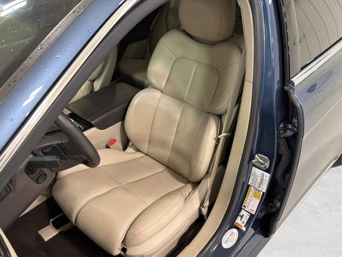 Used 2020 Lincoln Continental w/ Convenience Package FWD image 9