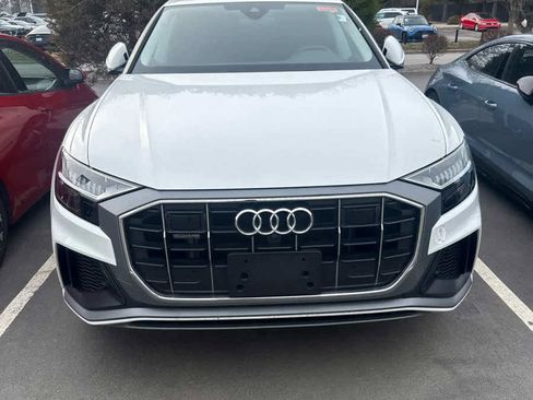 Used 2023 Audi Q8 Premium Plus w/ Premium Plus Package image 2