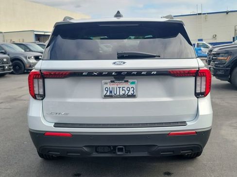 Used 2026 Ford Explorer Active RWD image 23