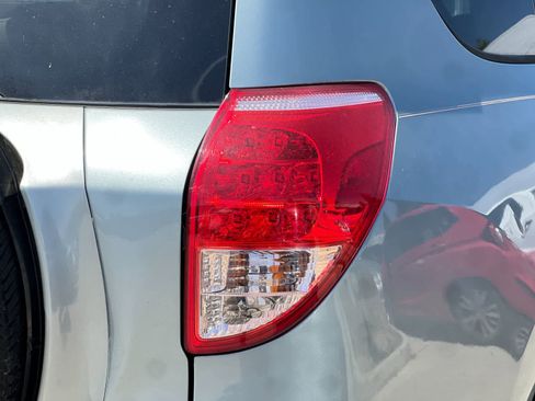 Used 2007 Toyota RAV4 Limited FWD image 26