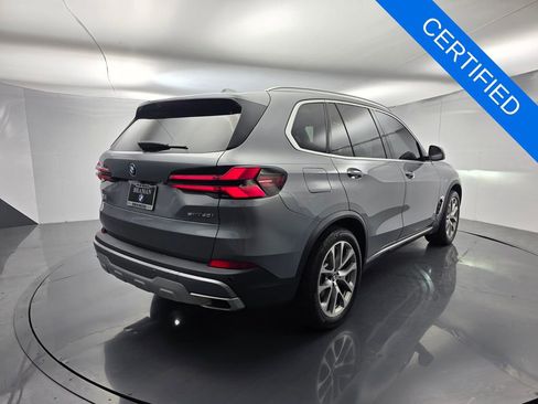 Used 2024 BMW X5 sDrive40i w/ Parking Assistance Package image 4