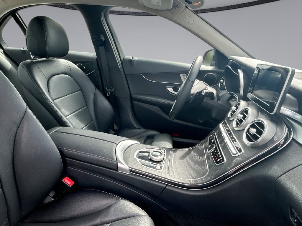Used 2017 Mercedes-Benz C 300 Sedan image 28