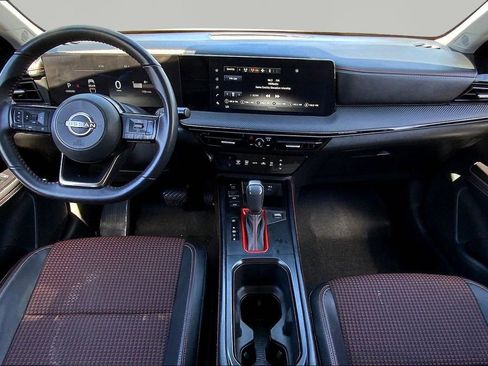 Used 2025 Nissan Kicks SR FWD image 7