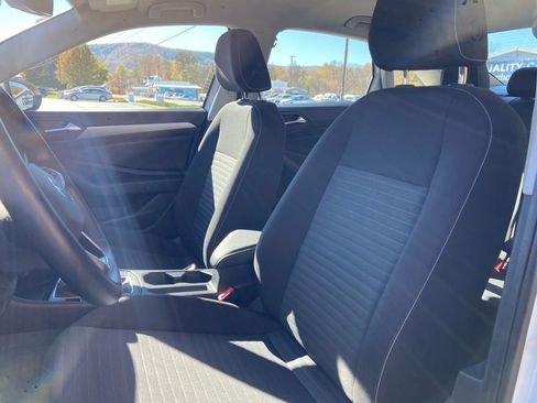 Used 2024 Volkswagen Jetta S image 9