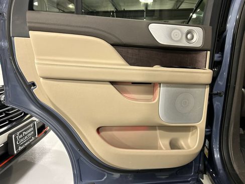Certified 2023 Lincoln Navigator Reserve AWD/4WD image 21