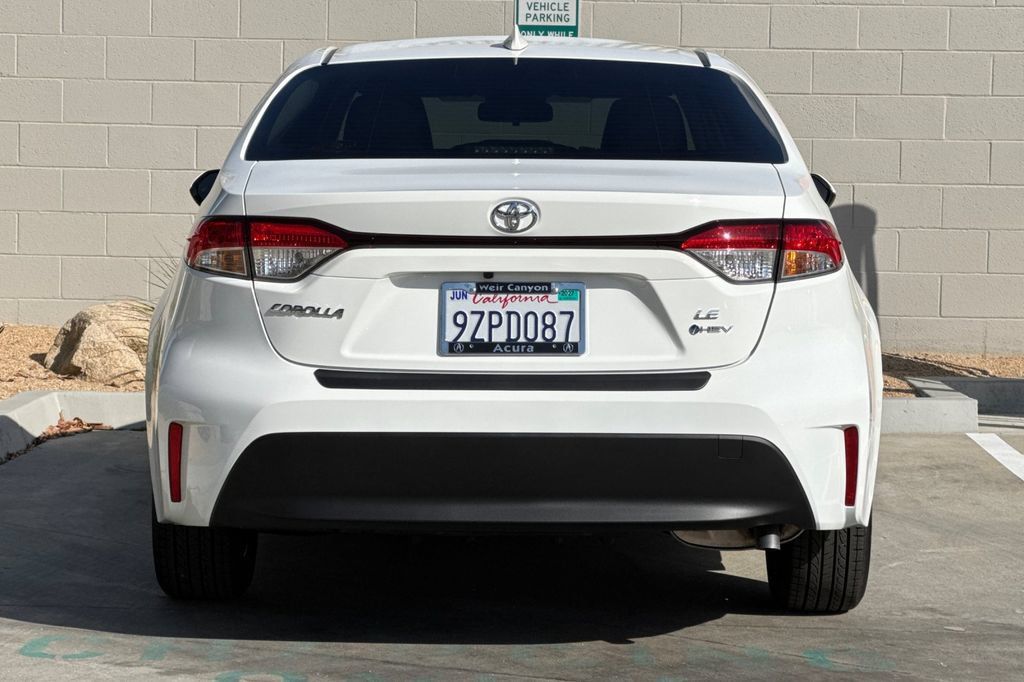Used 2026 Toyota Corolla LE FWD image 8