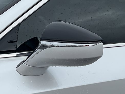 Used 2022 Lexus IS 300 w/ Premium Package image 31