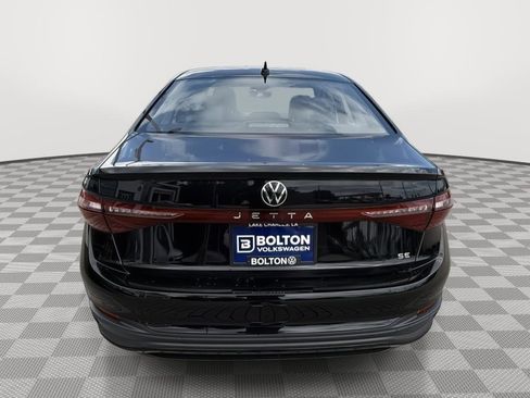 New 2025 Volkswagen Jetta SE image 8