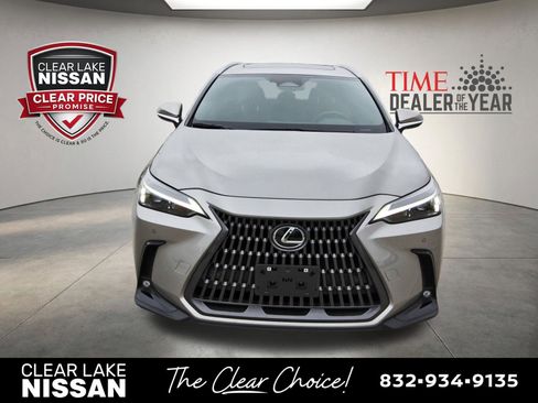 Used 2025 Lexus NX 250 FWD w/ Towing Package (2000 Lbs) image 2