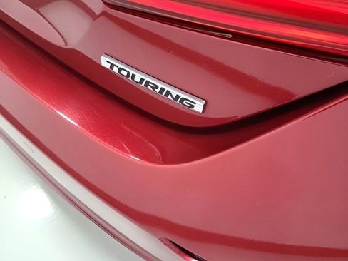 Used 2019 Honda Accord Touring image 13