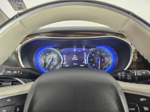 Used 2021 Chrysler Pacifica Limited image 28