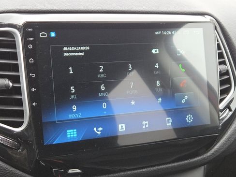 Used 2020 Jeep Compass Latitude image 3