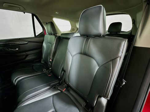 Used 2025 Honda Pilot Elite image 25