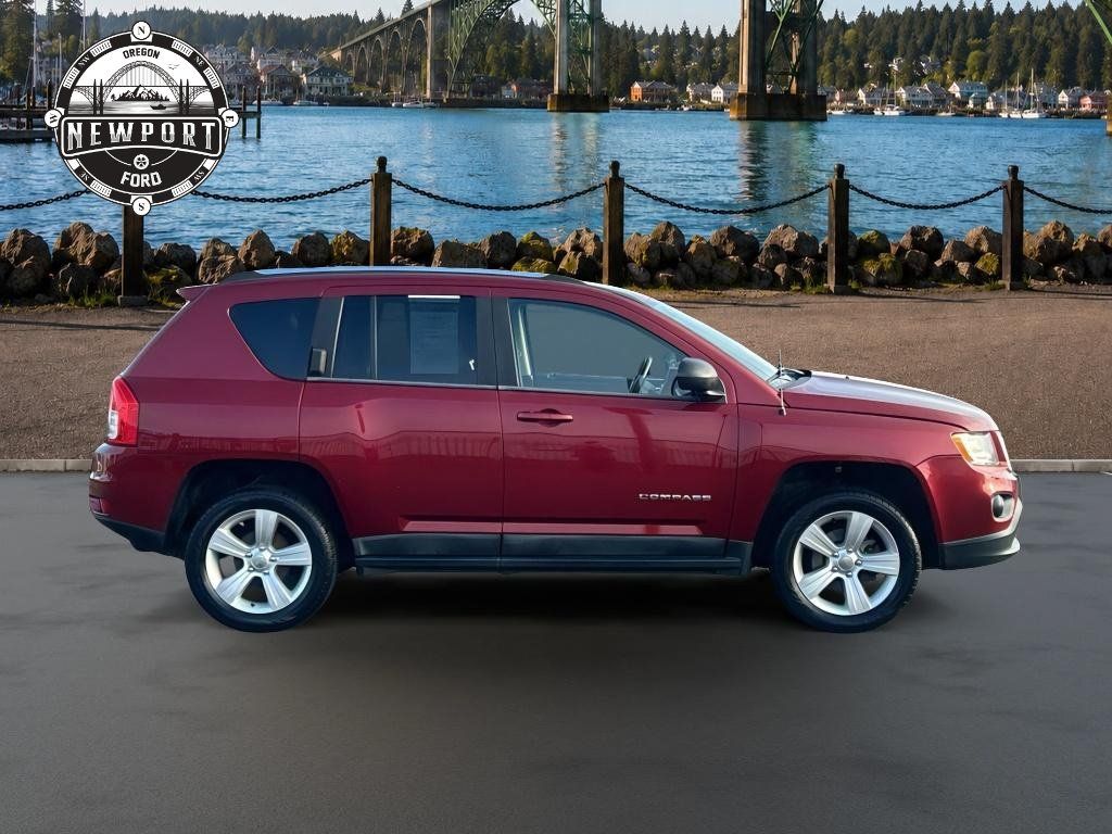Used 2011 Jeep Compass Sport FWD image 8
