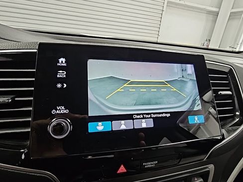 Used 2021 Honda Pilot EX image 19