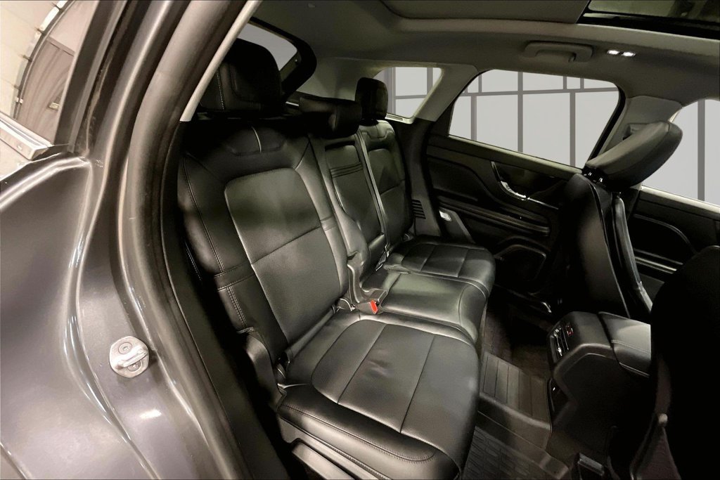 Used 2022 Lincoln Corsair AWD w/ Premium Package image 26