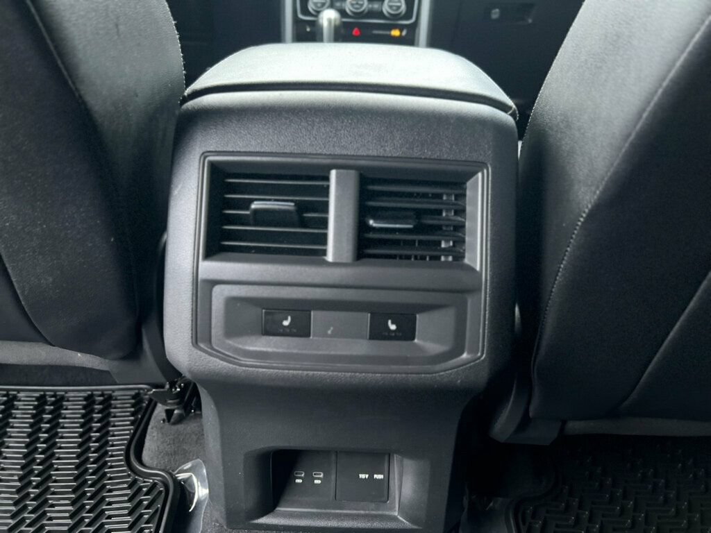 Used 2023 Volkswagen Atlas Cross Sport SEL Premium R-Line AWD/4WD image 14