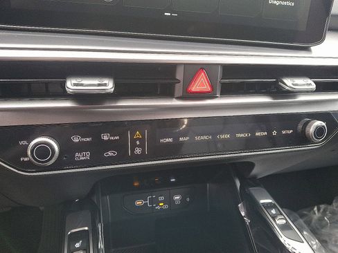 New 2026 Kia Sorento S image 13