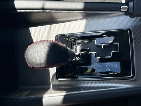 New 2026 Mitsubishi Outlander Sport LE AWD/4WD image 17