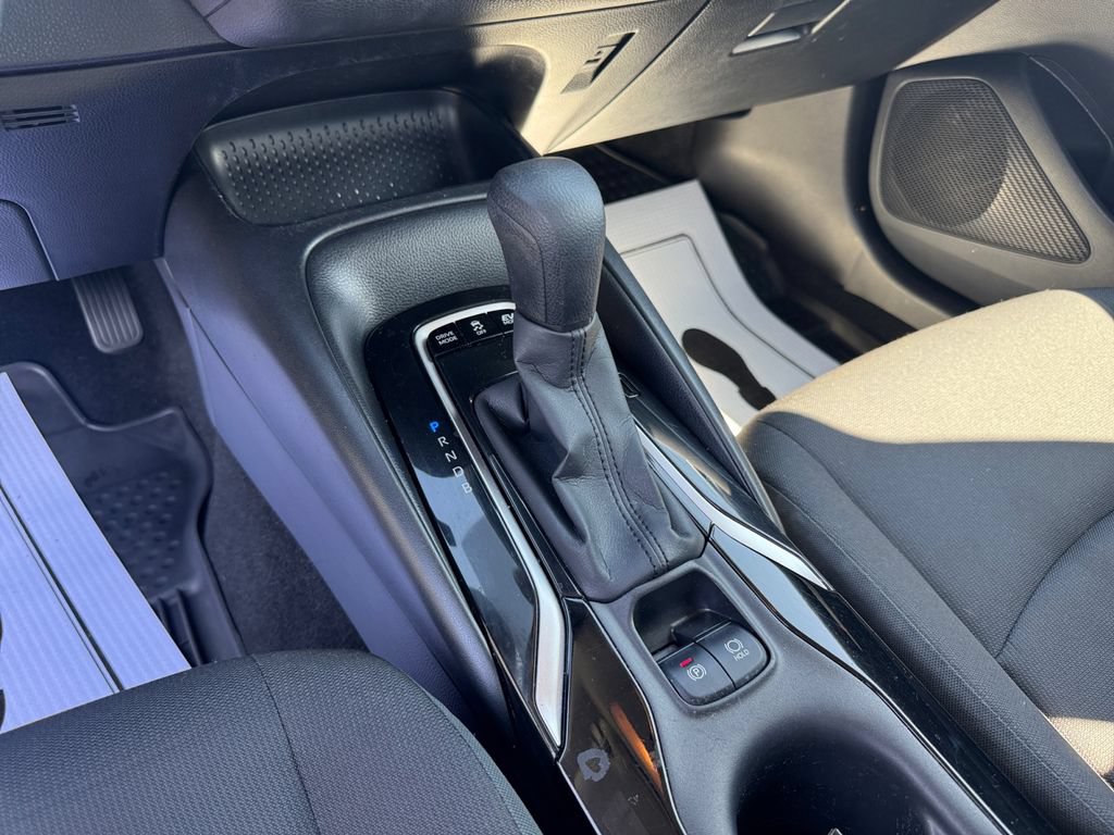 Used 2020 Toyota Corolla LE FWD image 18