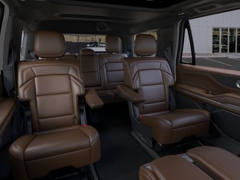 New 2026 Lincoln Navigator Reserve AWD/4WD image 11