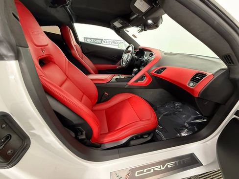 Used 2016 Chevrolet Corvette Z06 w/ 3LZ Preferred Equipment Group image 14